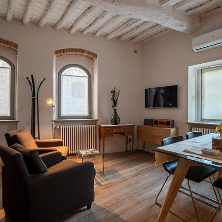 Old Medieval Apartment San Donato in Poggio Extérieur photo